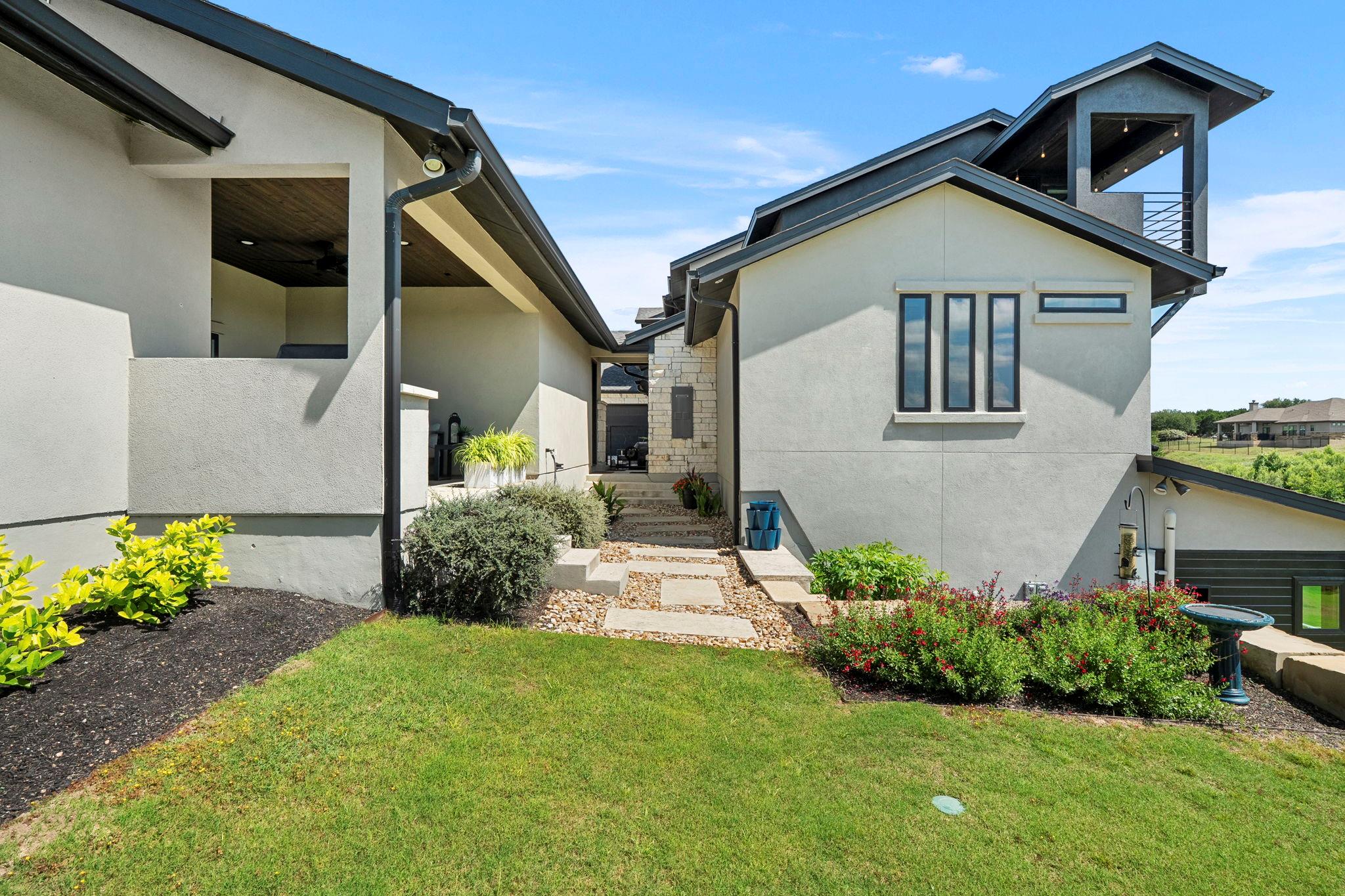 608 Buffalo Trl, Liberty Hill, TX 78642
