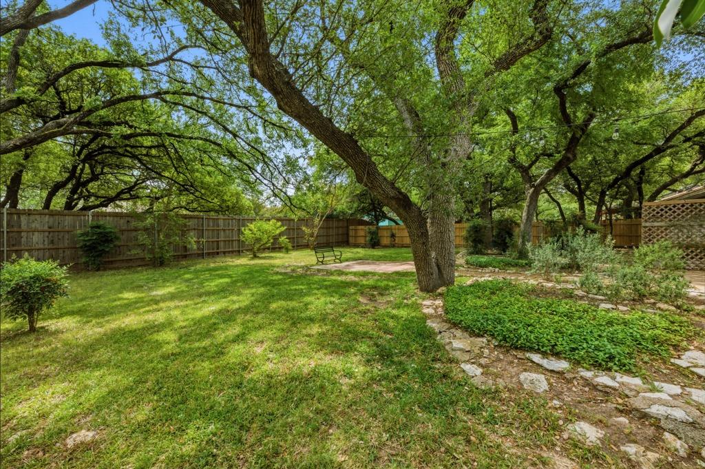 11819 Highland Oaks Trl, Austin, TX 78759