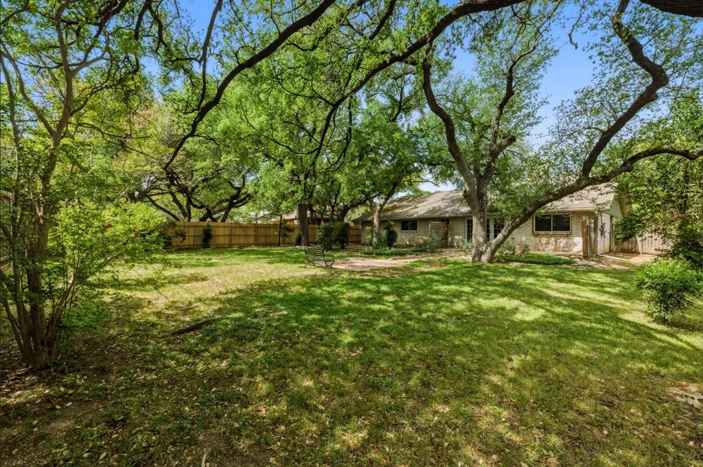 11819 Highland Oaks Trl, Austin, TX 78759