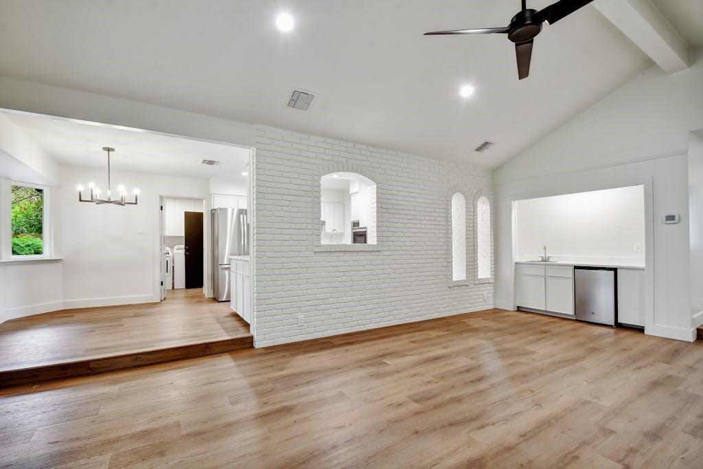 4 Valley View Ln, New Braunfels, TX 78130