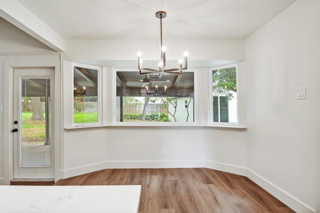 4 Valley View Ln, New Braunfels, TX 78130