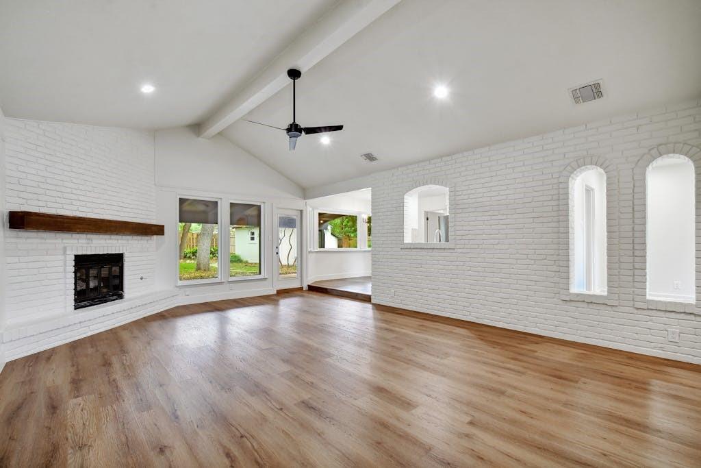 4 Valley View Ln, New Braunfels, TX 78130