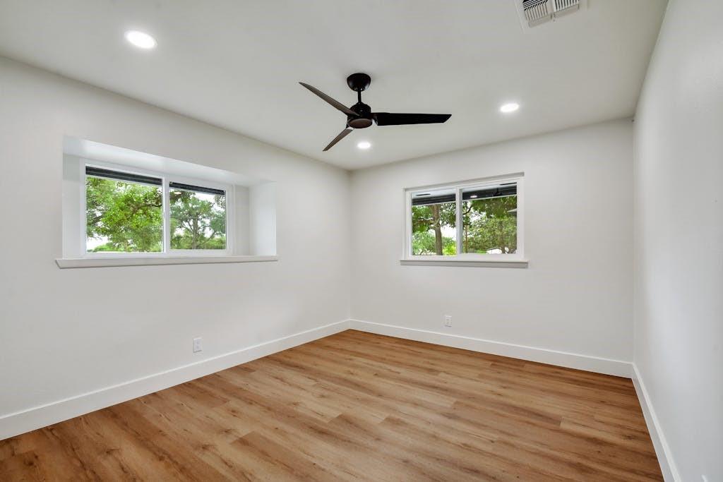 4 Valley View Ln, New Braunfels, TX 78130