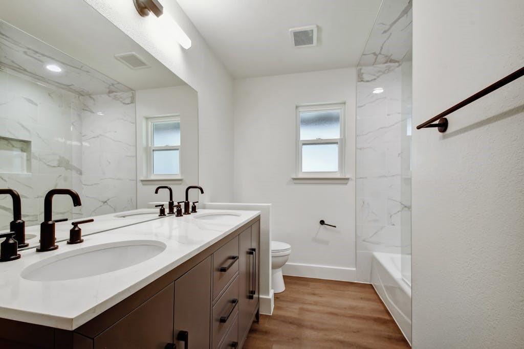 4 Valley View Ln, New Braunfels, TX 78130