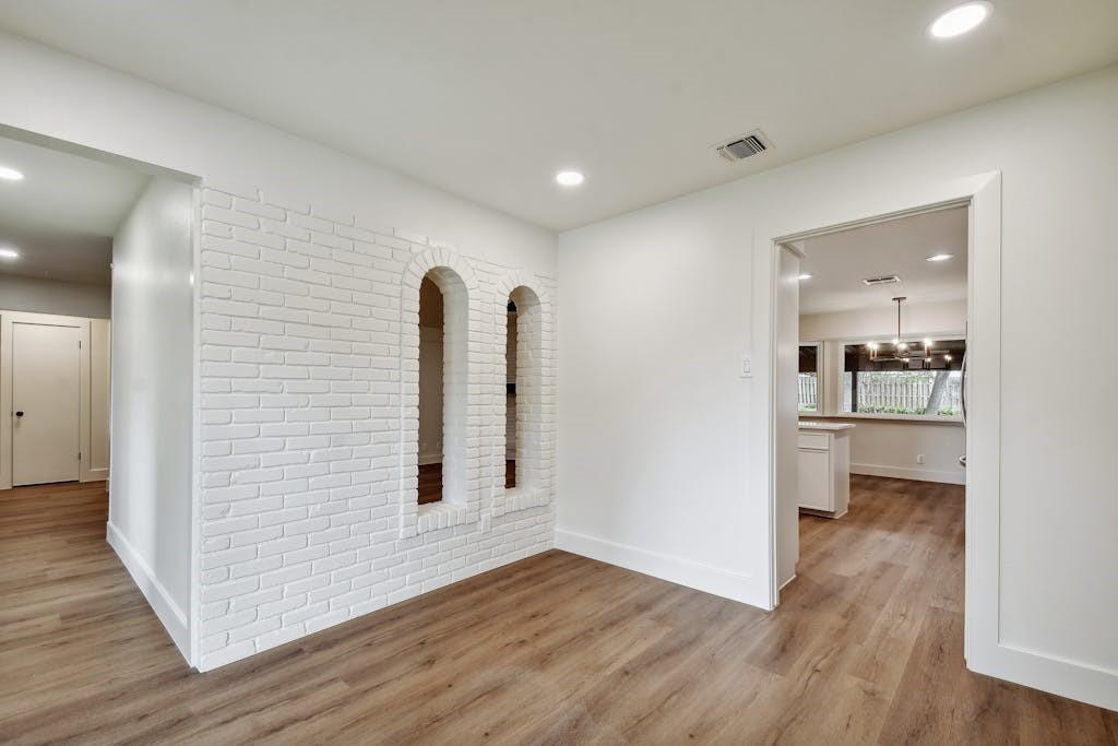 4 Valley View Ln, New Braunfels, TX 78130