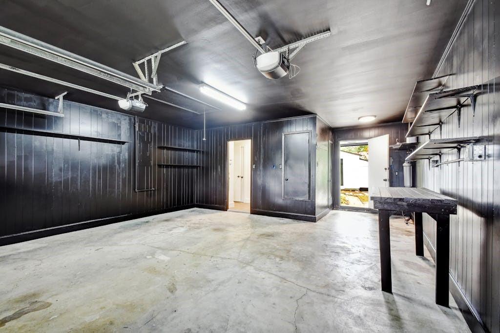 4 Valley View Ln, New Braunfels, TX 78130