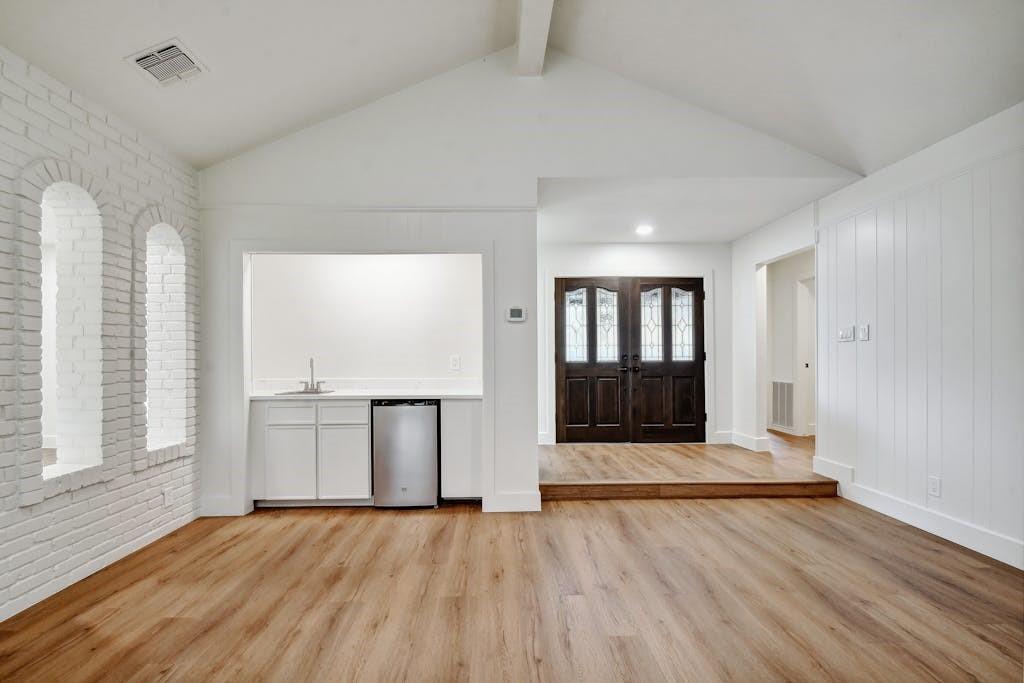 4 Valley View Ln, New Braunfels, TX 78130