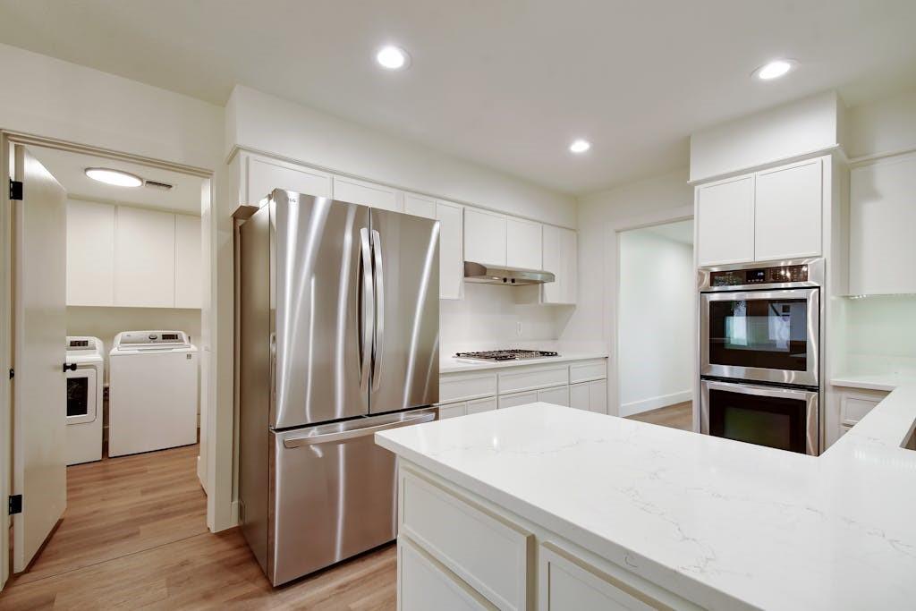 4 Valley View Ln, New Braunfels, TX 78130