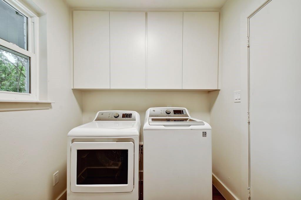 4 Valley View Ln, New Braunfels, TX 78130