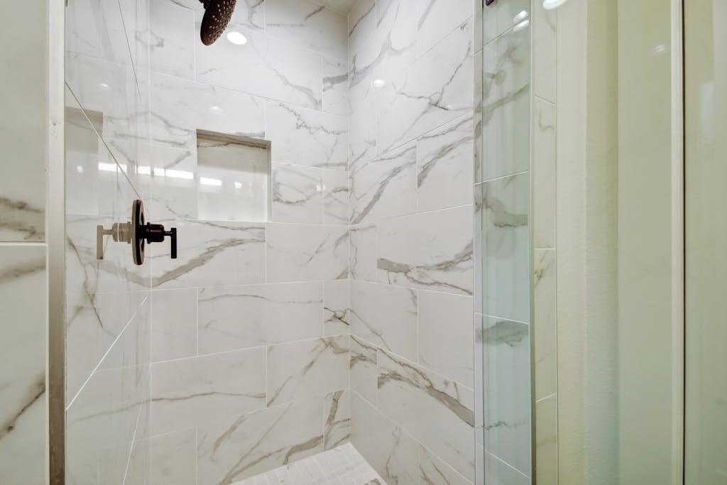 4 Valley View Ln, New Braunfels, TX 78130