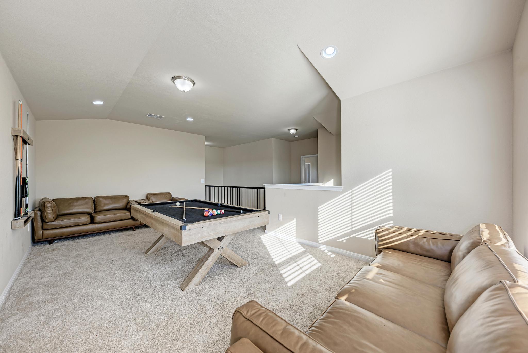 701 Schefer St, Leander, TX 78641