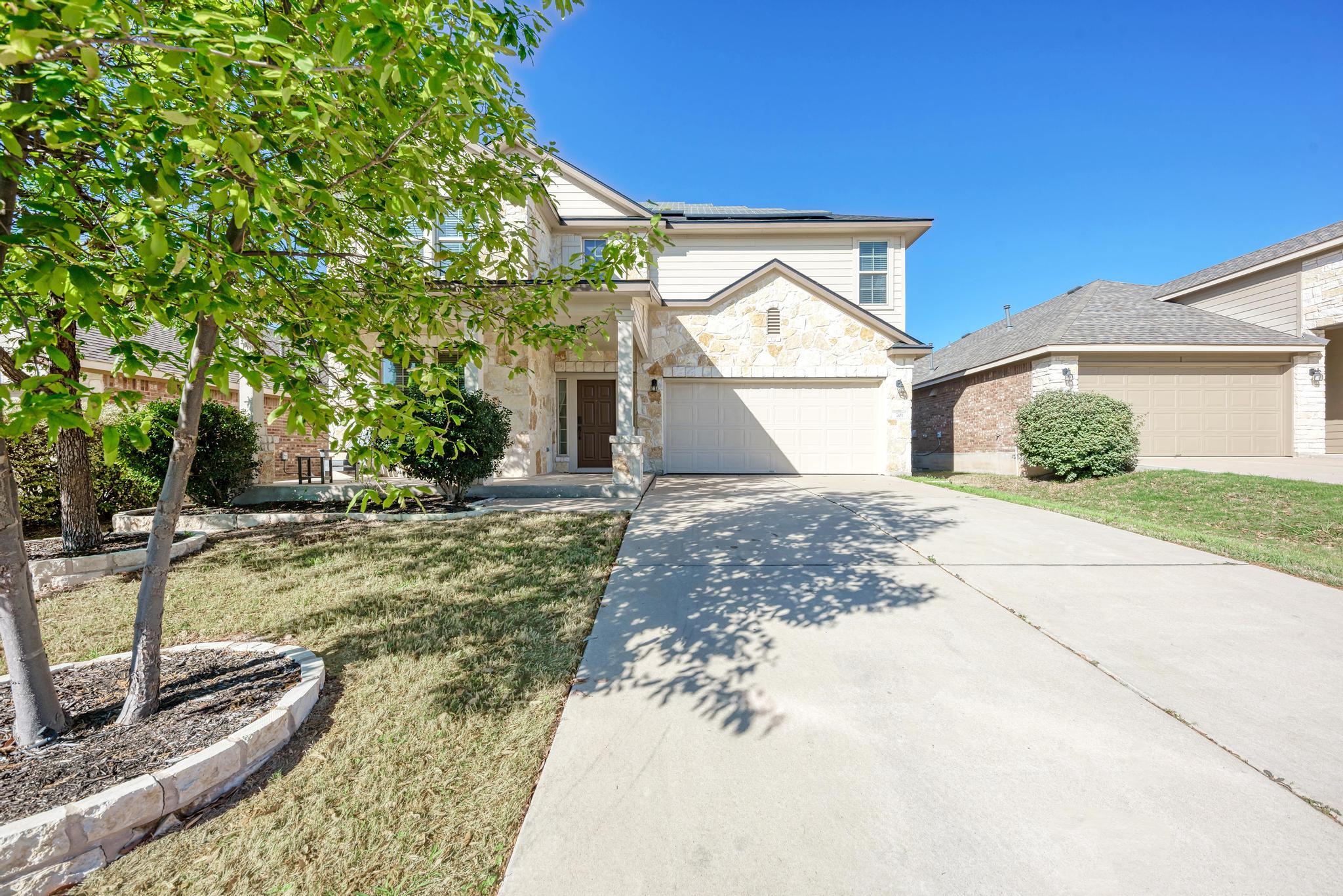 701 Schefer St, Leander, TX 78641