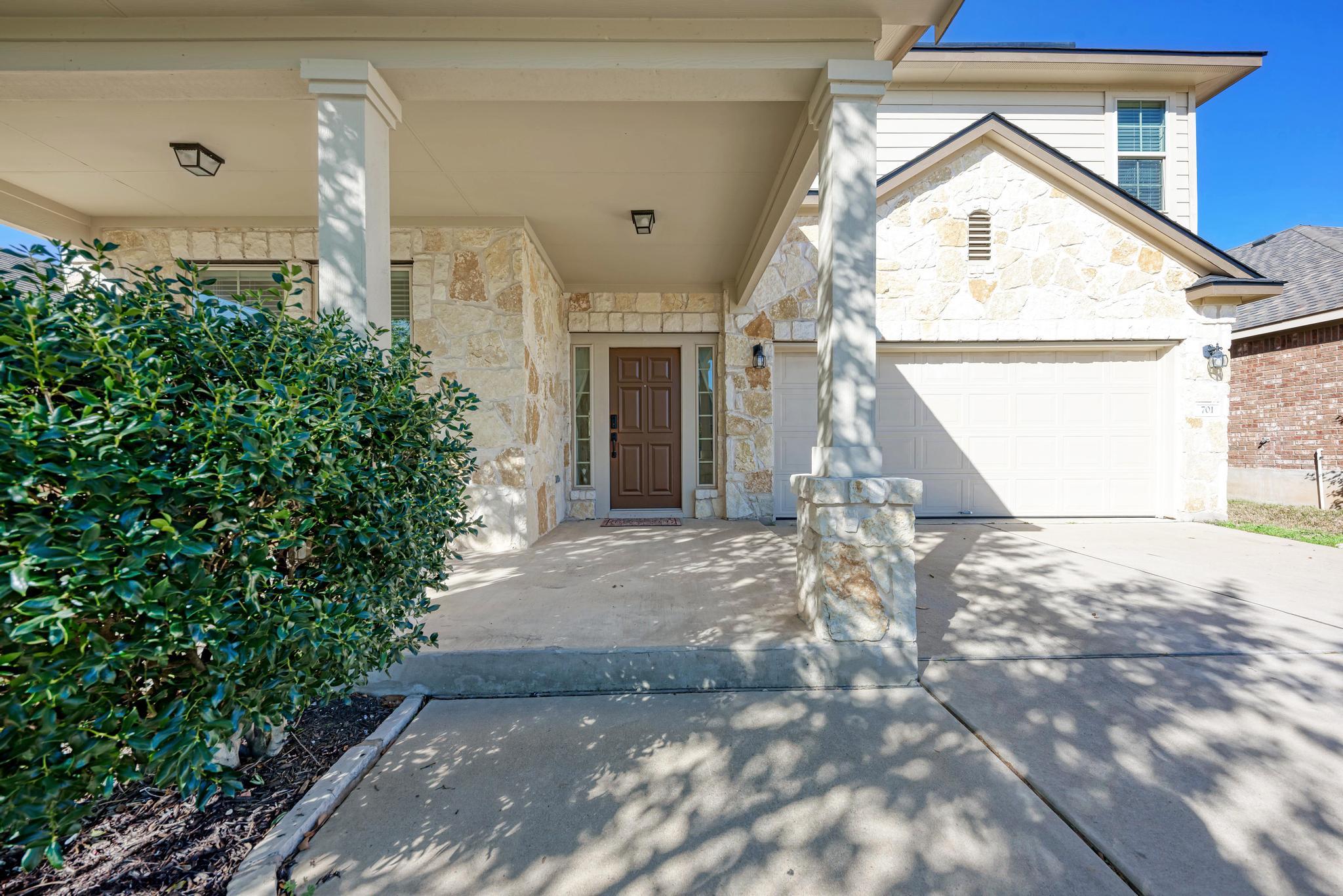 701 Schefer St, Leander, TX 78641