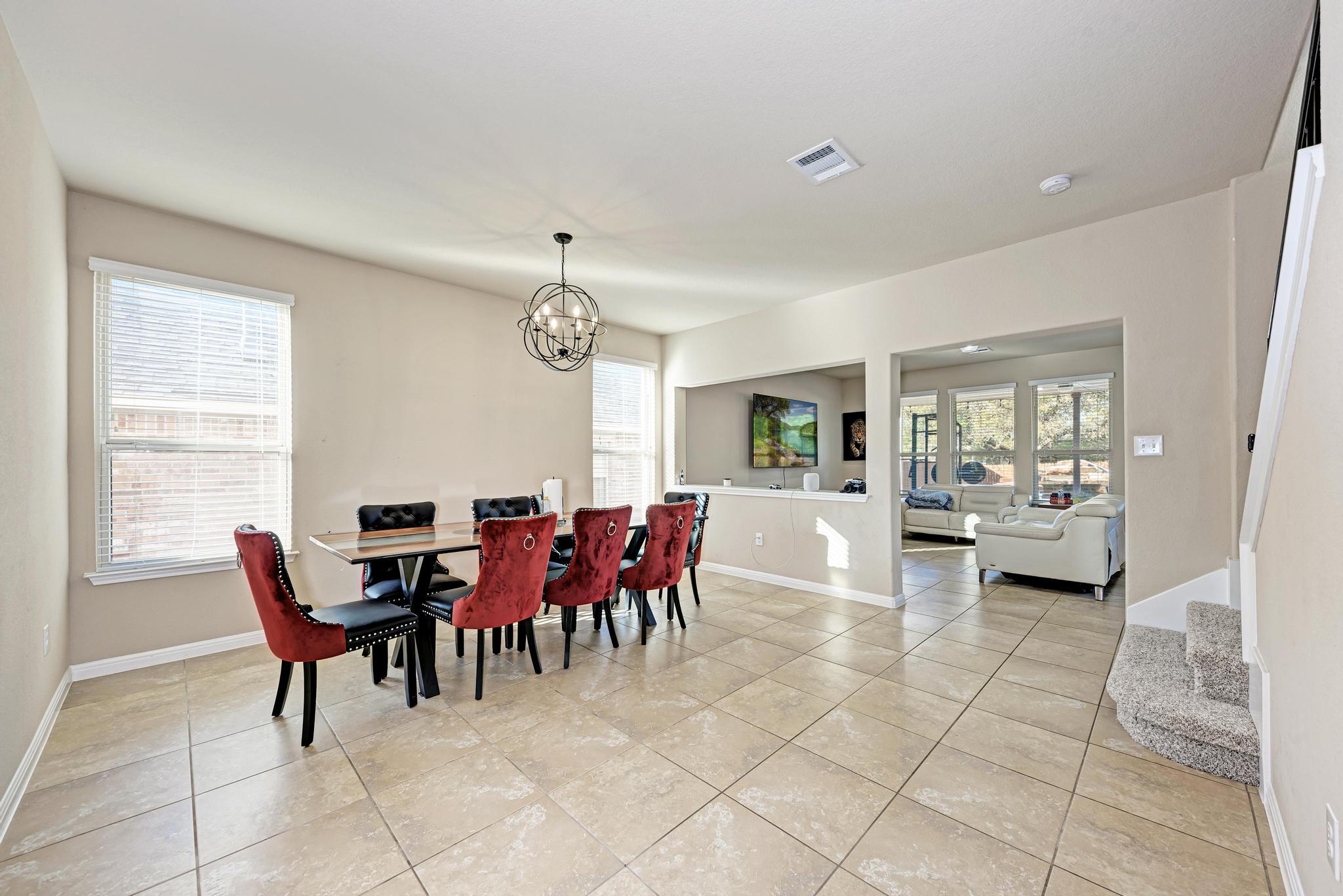 701 Schefer St, Leander, TX 78641