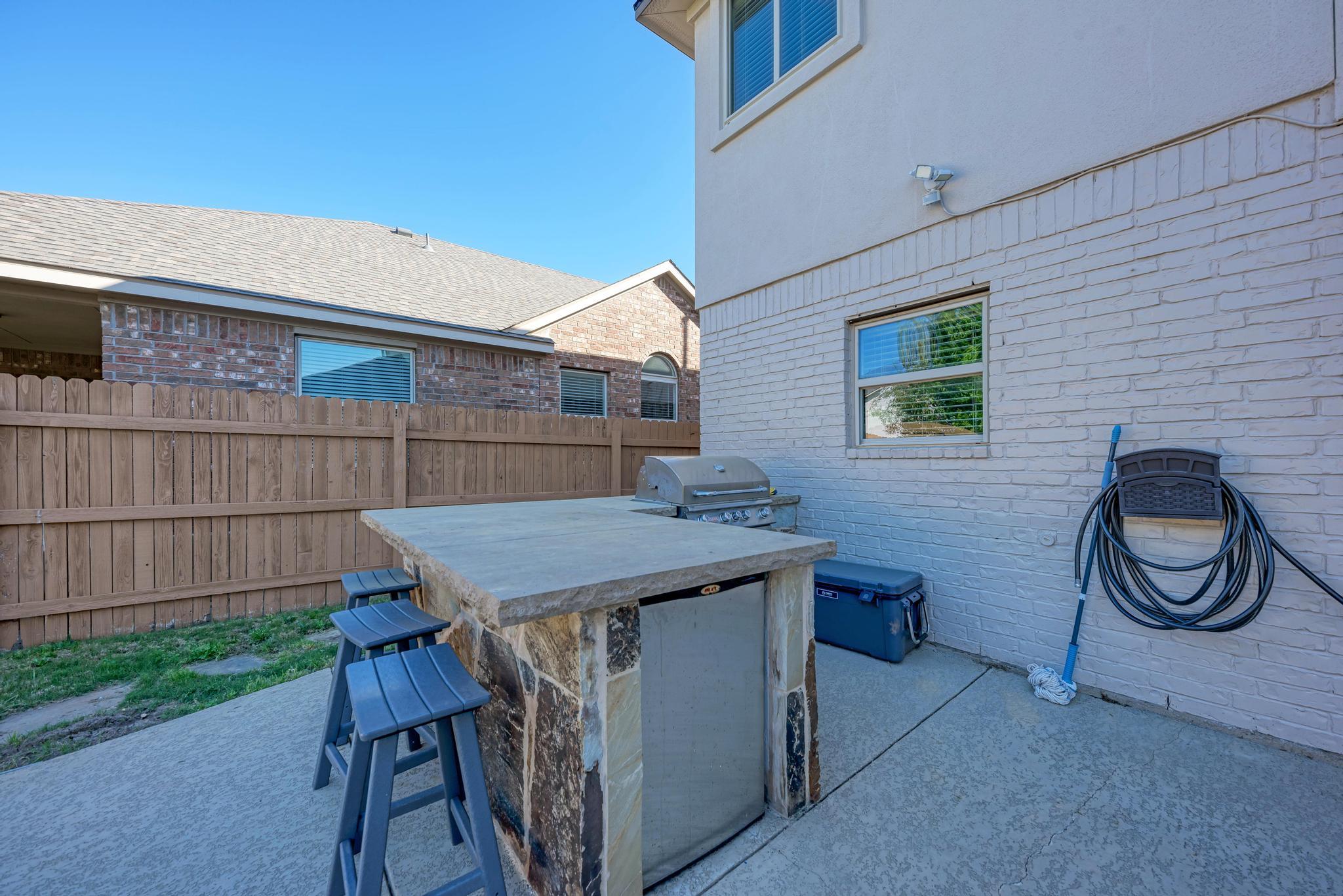 701 Schefer St, Leander, TX 78641