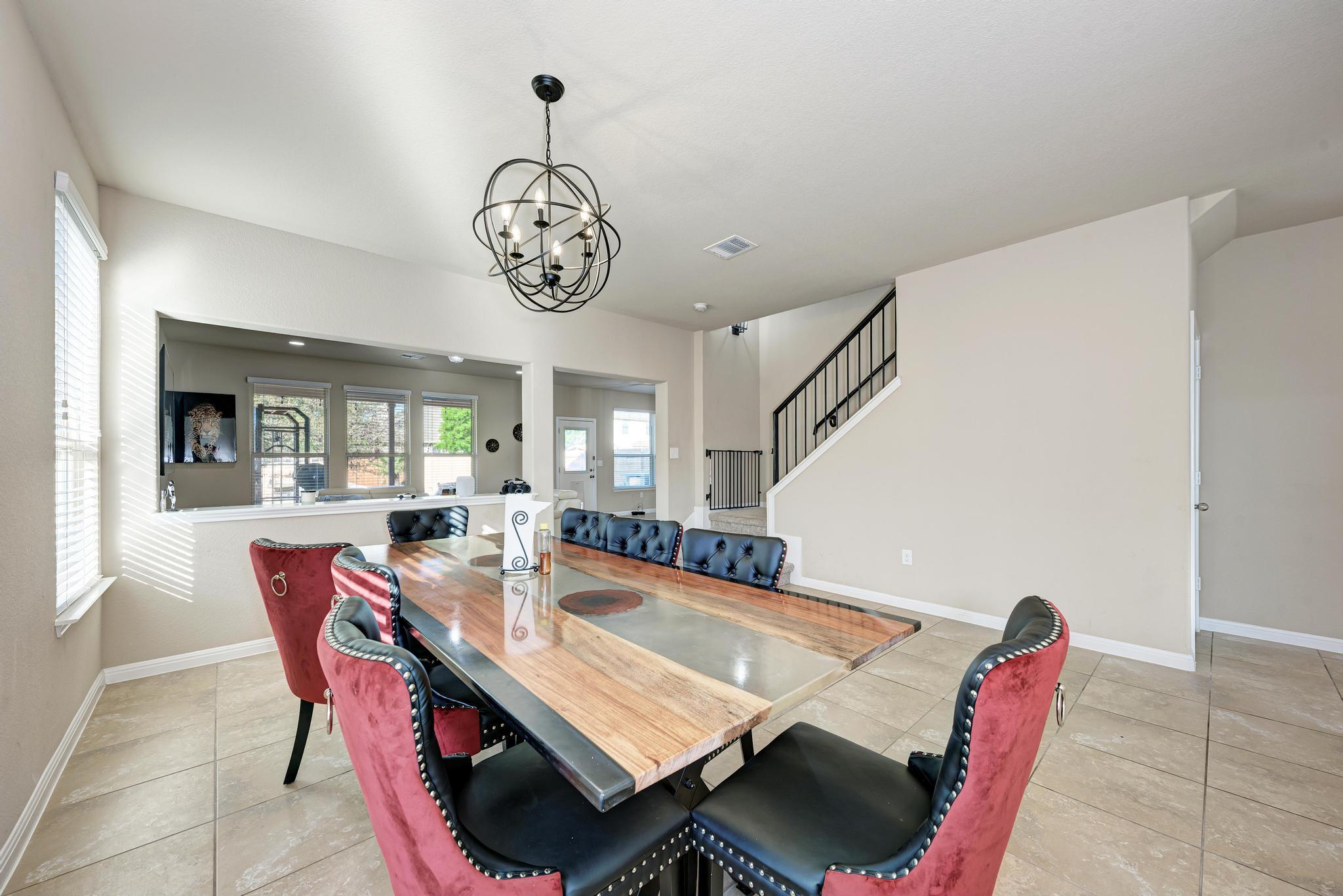 701 Schefer St, Leander, TX 78641