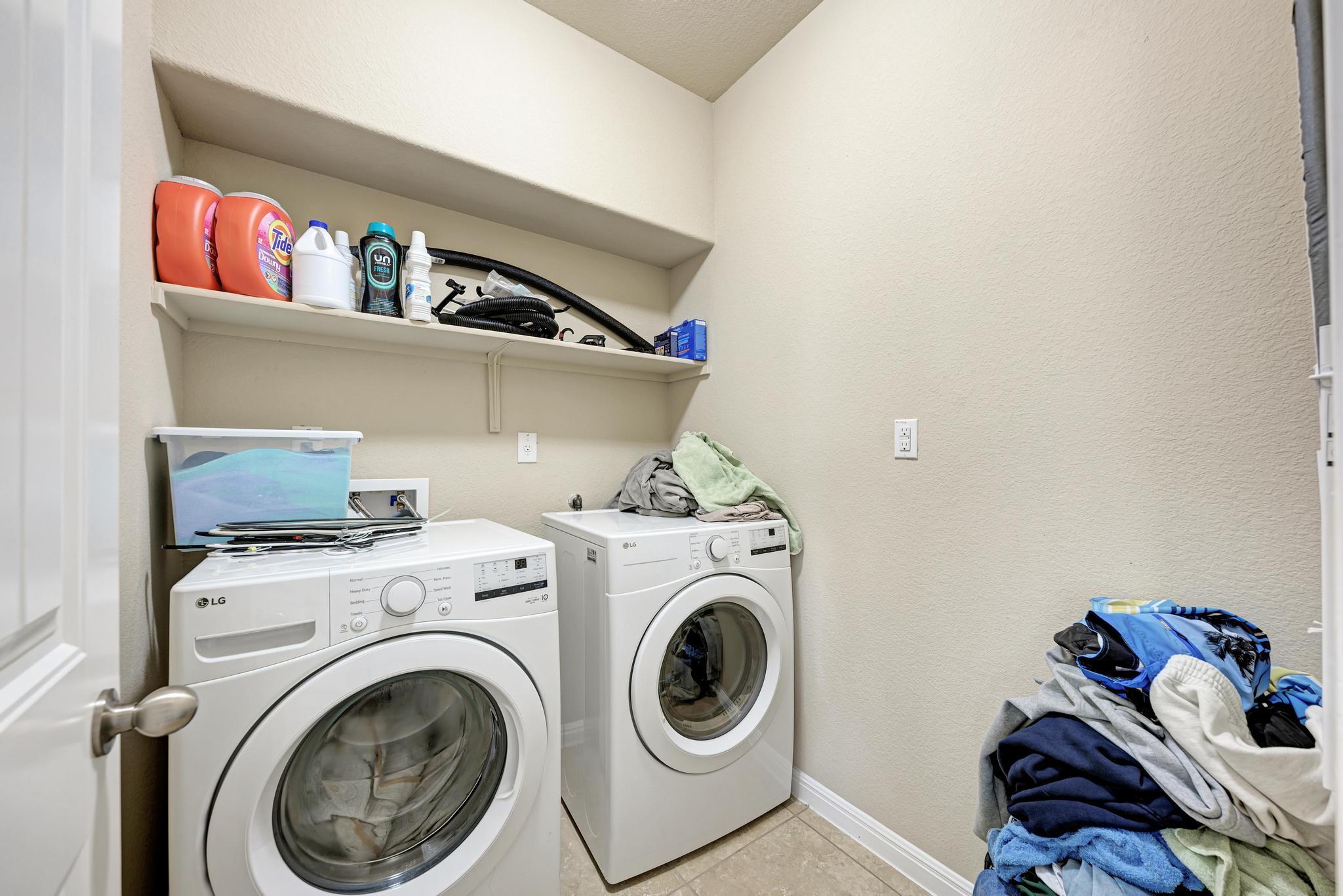 701 Schefer St, Leander, TX 78641