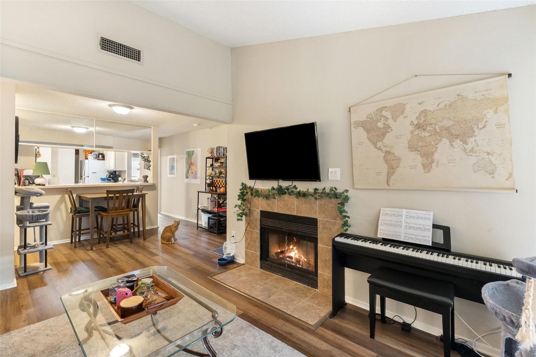 806 W 24th St # 328, Austin, TX 78705