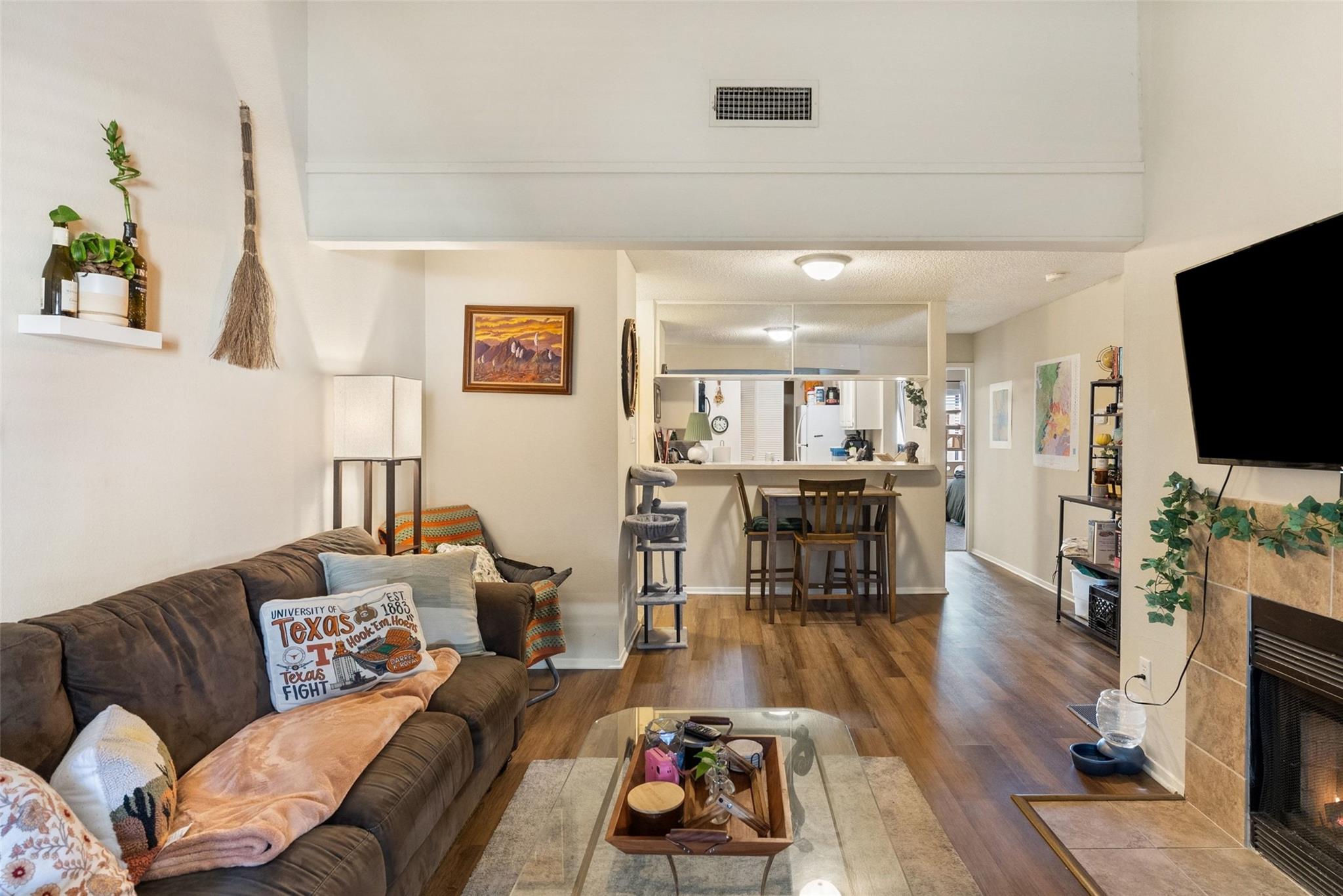 806 W 24th St # 328, Austin, TX 78705