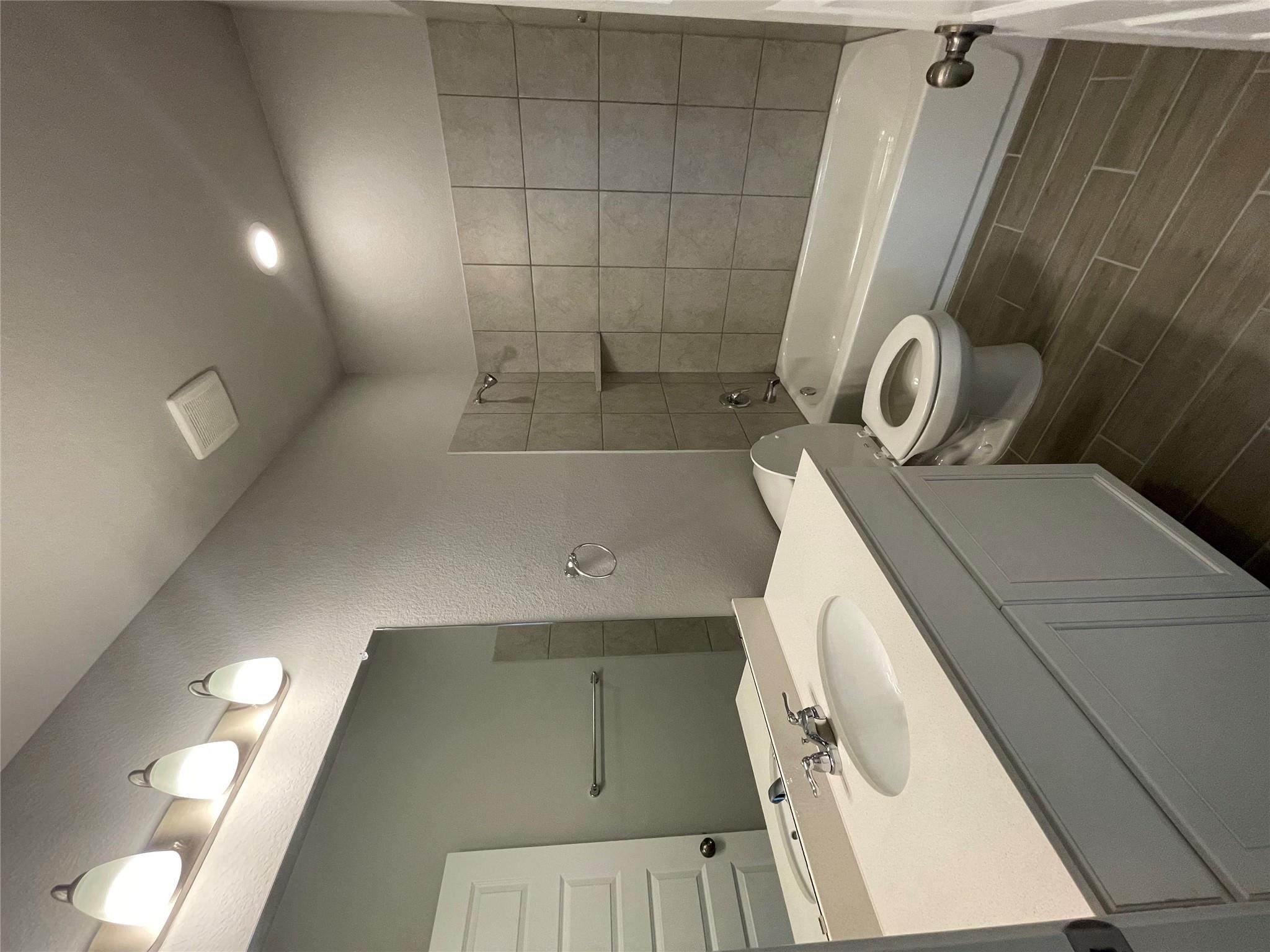 125 Unforgiven Ln, Jarrell, TX 76537