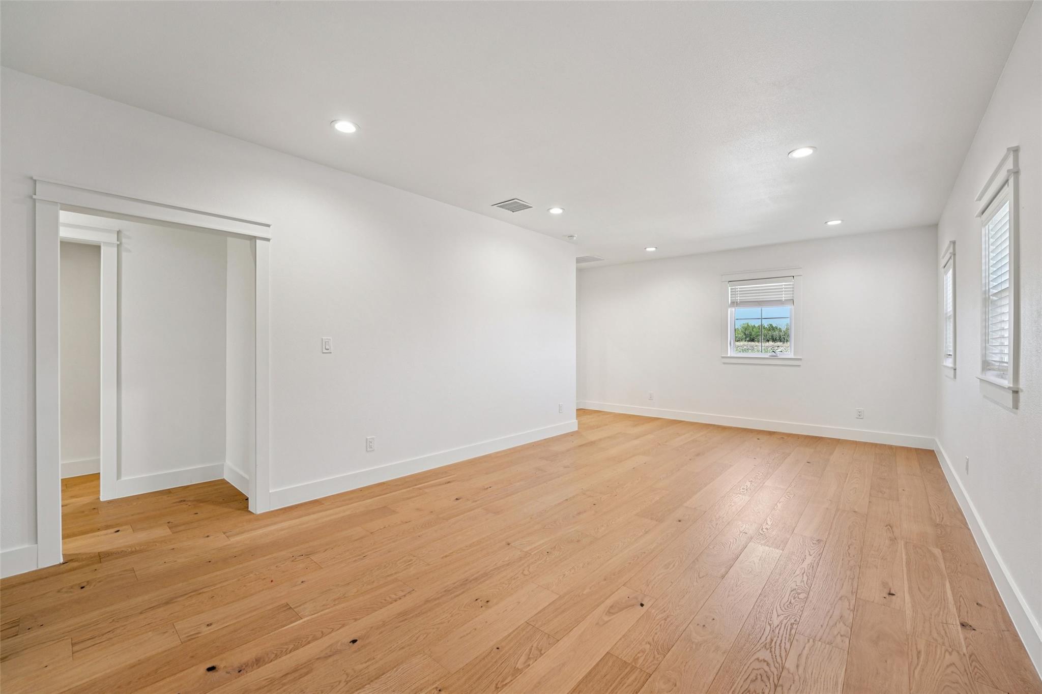 416 Stagecoach Trl, San Marcos, TX 78666