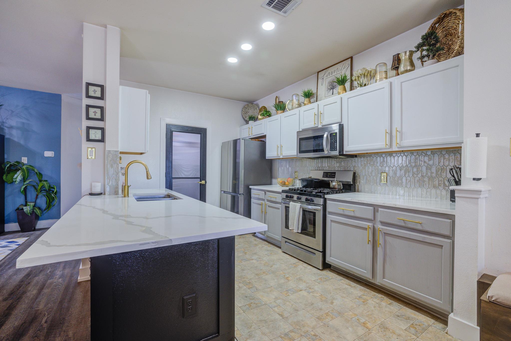 1201 N Darjeeling Dr, Pflugerville, TX 78660