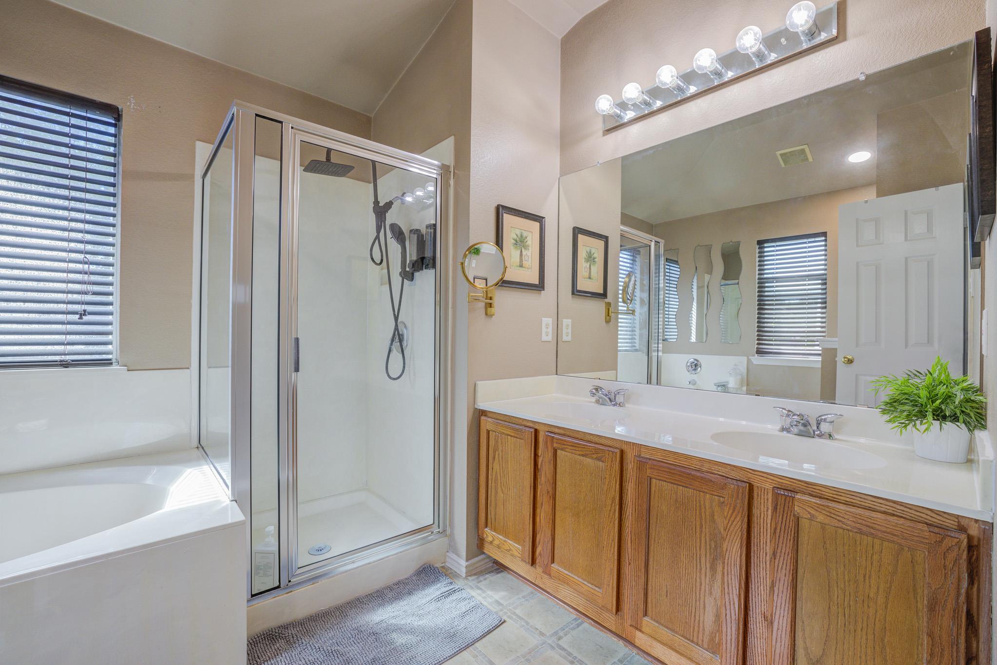 1201 N Darjeeling Dr, Pflugerville, TX 78660