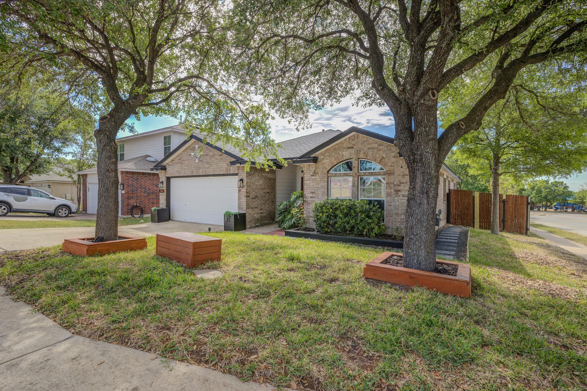 1201 N Darjeeling Dr, Pflugerville, TX 78660