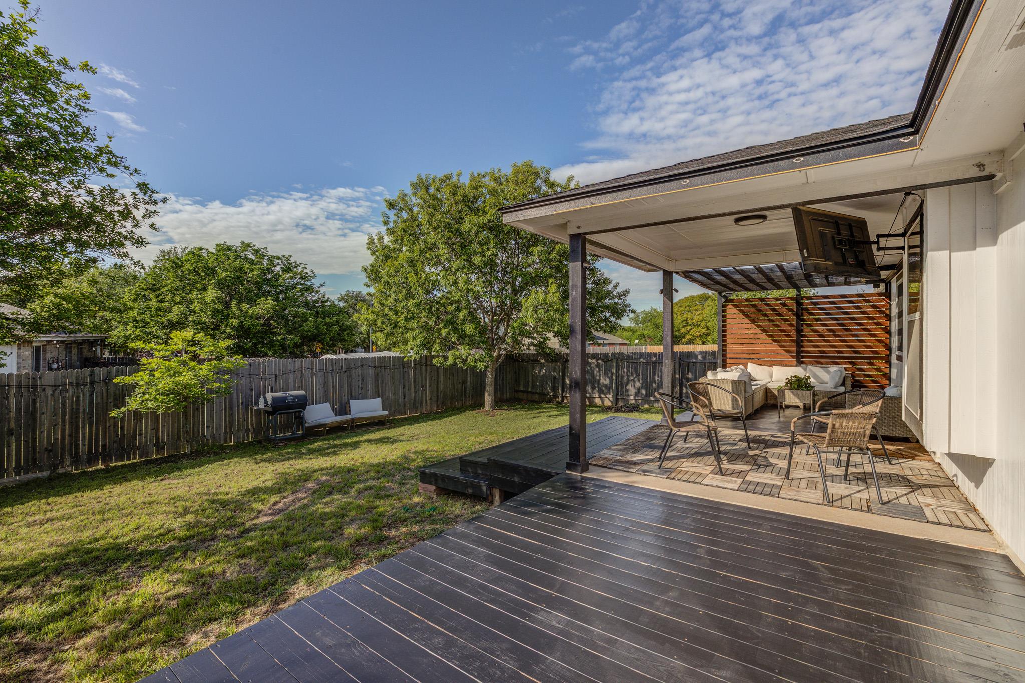 1201 N Darjeeling Dr, Pflugerville, TX 78660