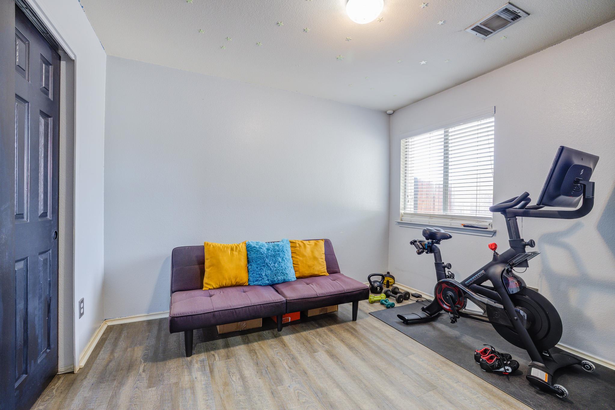 1201 N Darjeeling Dr, Pflugerville, TX 78660