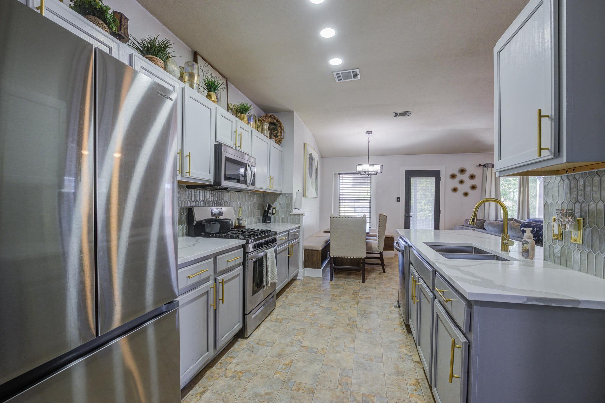 1201 N Darjeeling Dr, Pflugerville, TX 78660