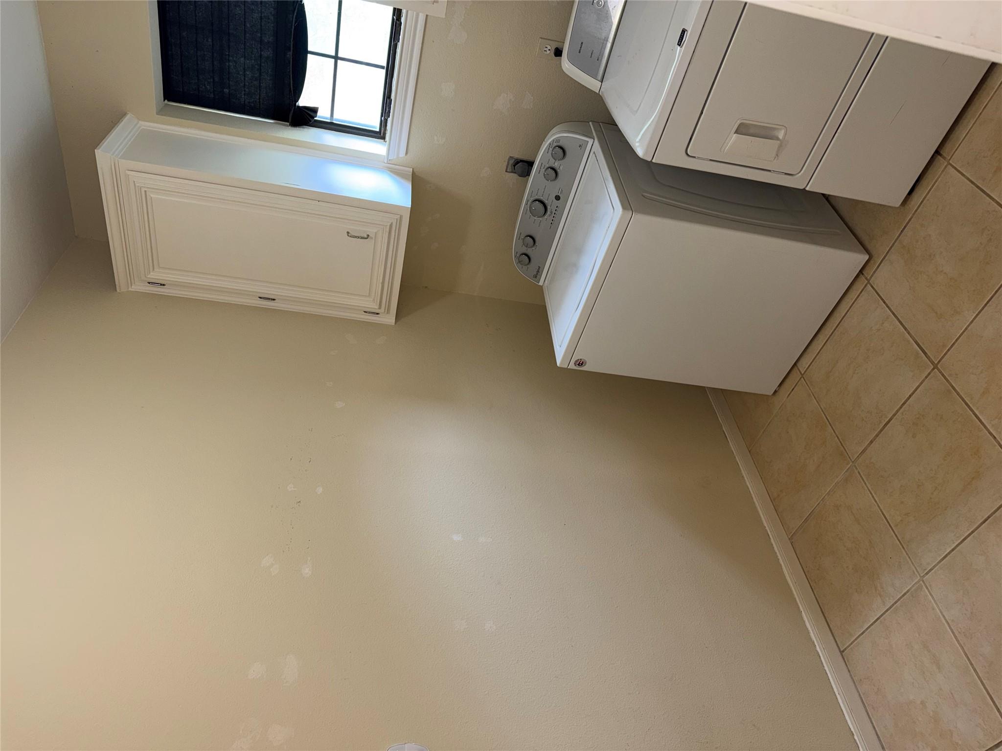 611 Rolling Green Dr, Lakeway, TX 78734