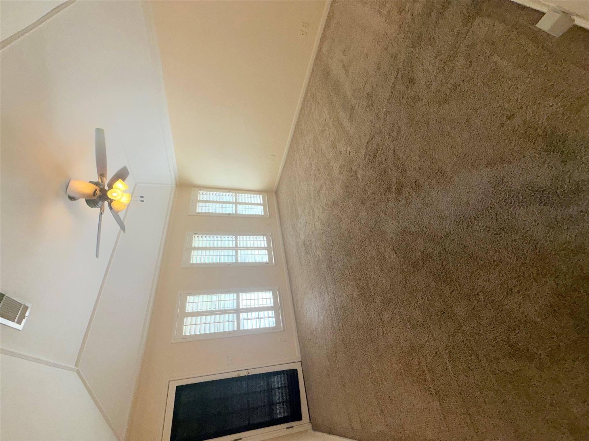 611 Rolling Green Dr, Lakeway, TX 78734