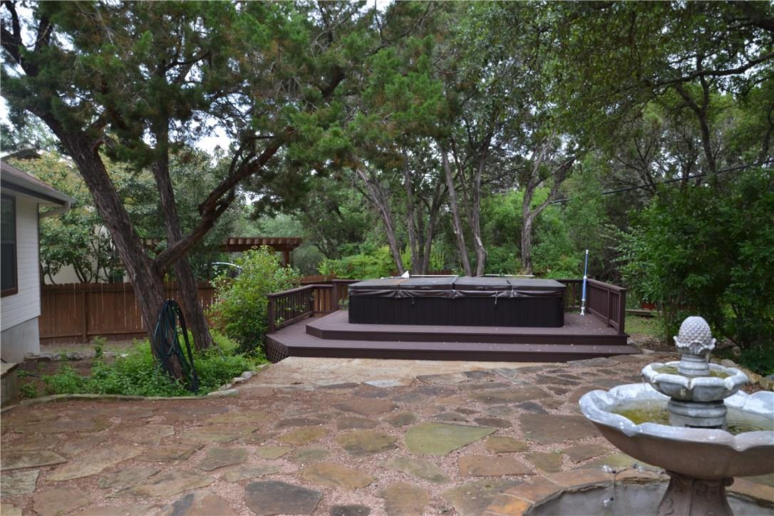 611 Rolling Green Dr, Lakeway, TX 78734