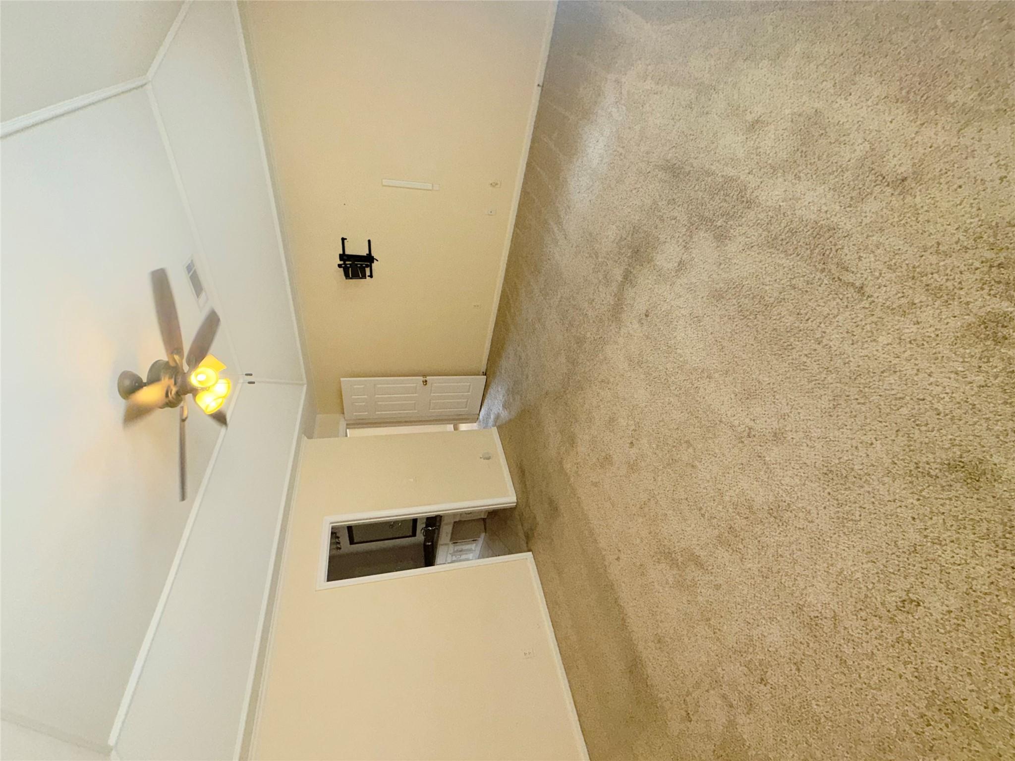 611 Rolling Green Dr, Lakeway, TX 78734