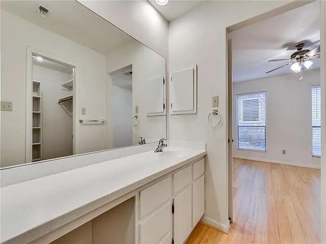 312 Sailmaster St, Lakeway, TX 78734