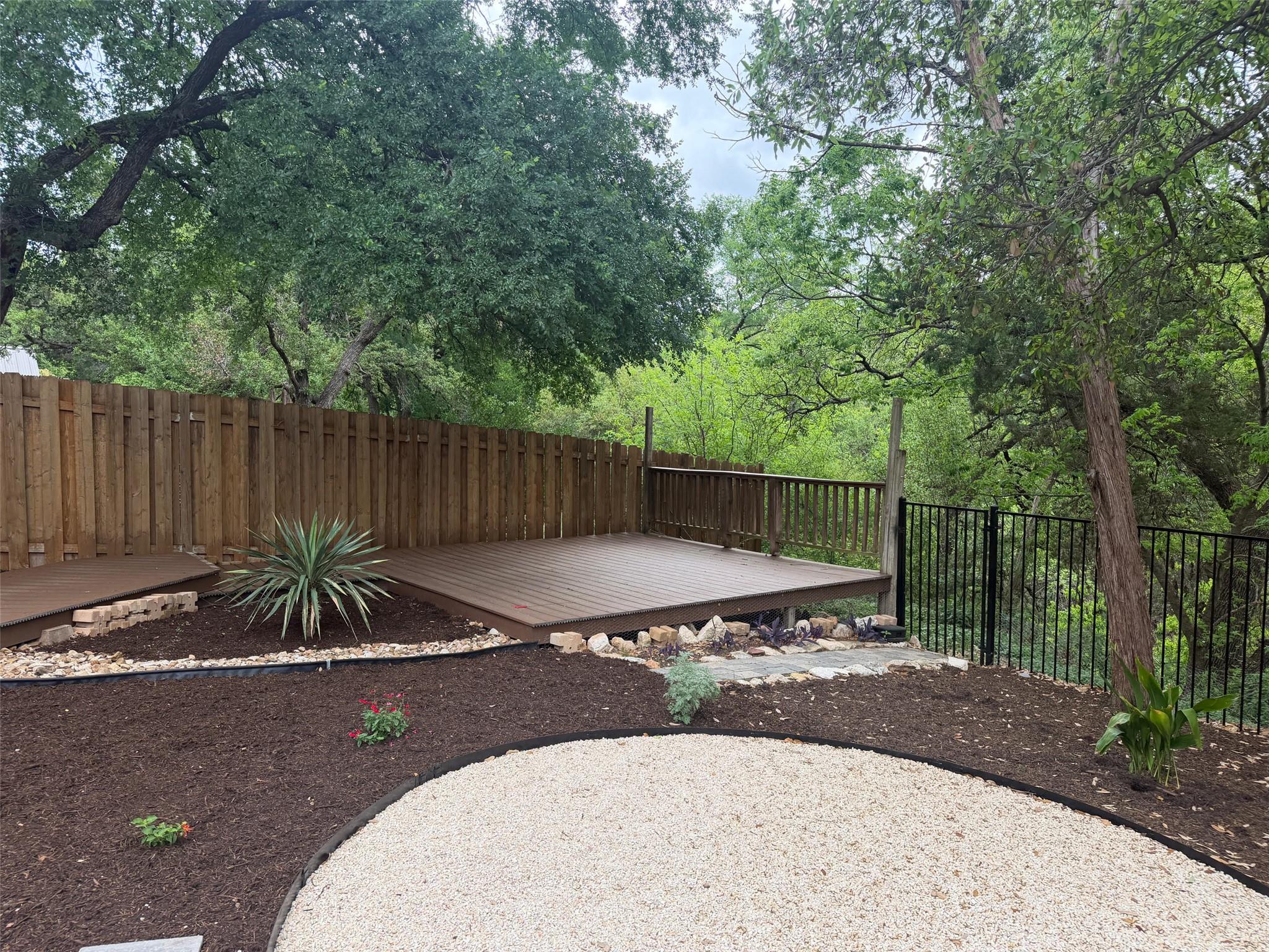 312 Sailmaster St, Lakeway, TX 78734