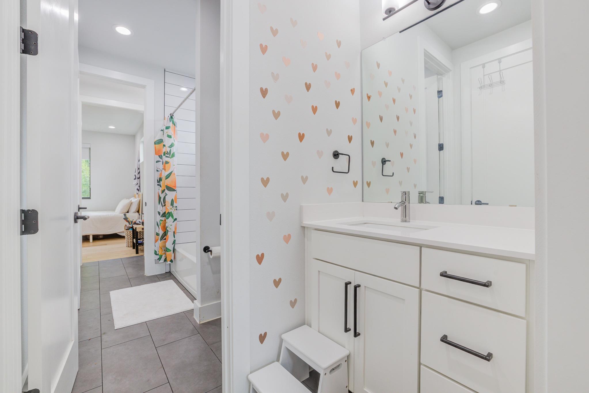 5520 Woodrow Ave # 2, Austin, TX 78756