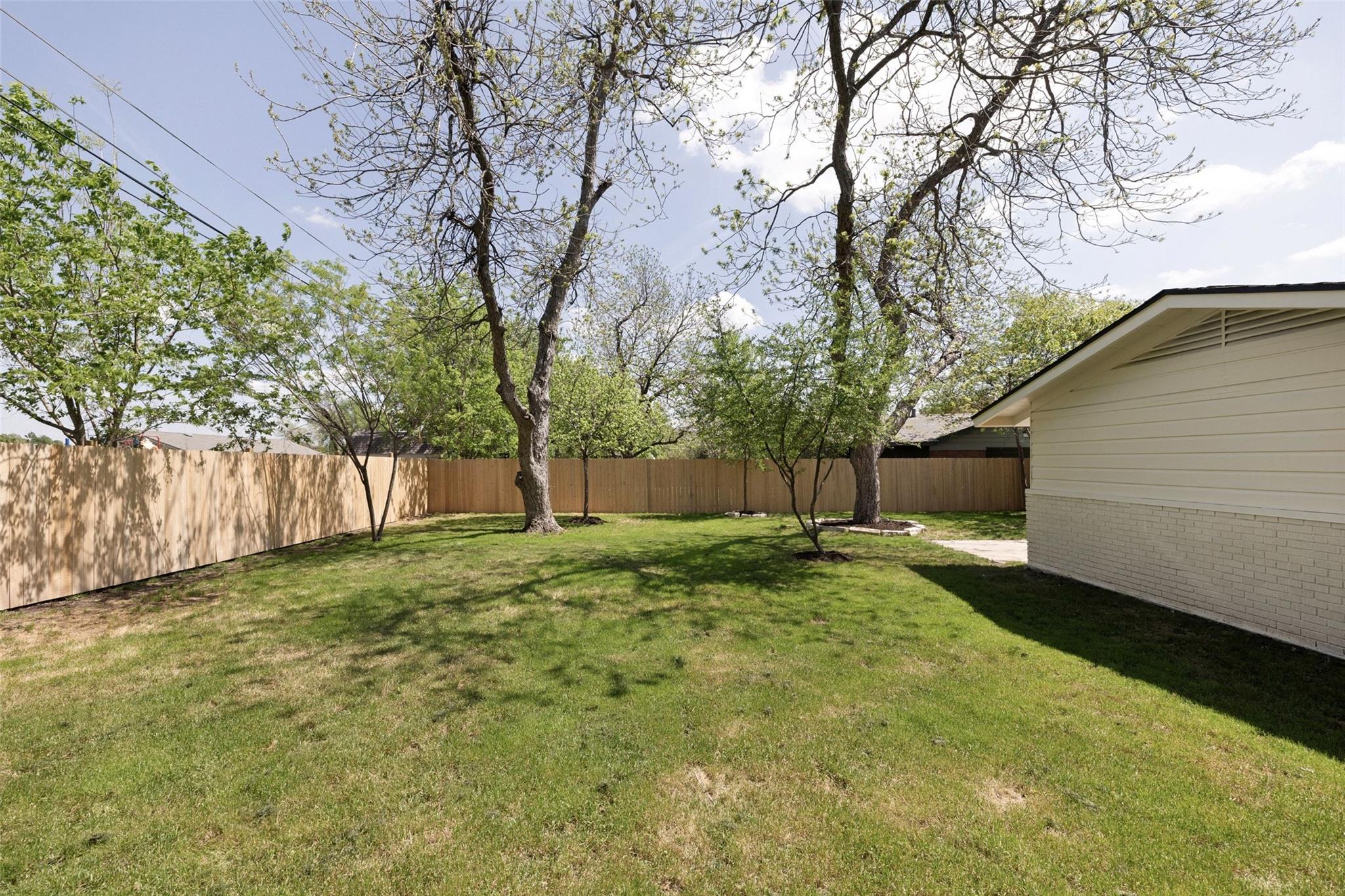 2200 Bristol Dr, Austin, TX 78723