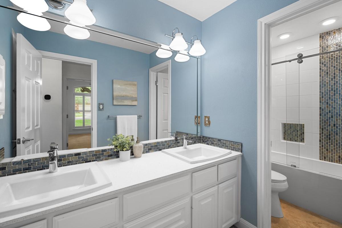 8813 Marybank Dr, Austin, TX 78750