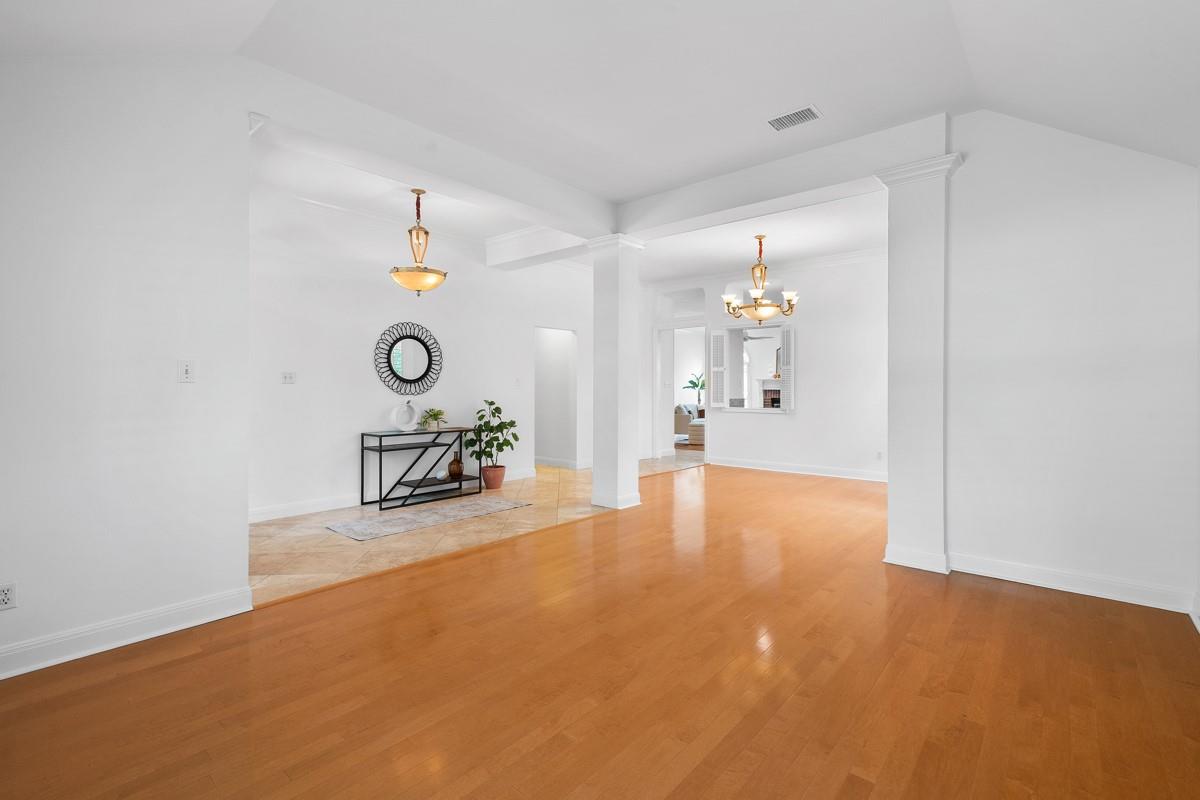 8813 Marybank Dr, Austin, TX 78750