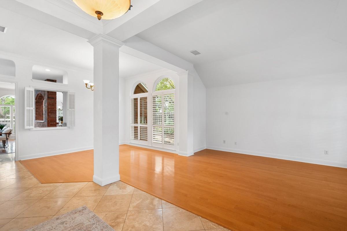 8813 Marybank Dr, Austin, TX 78750