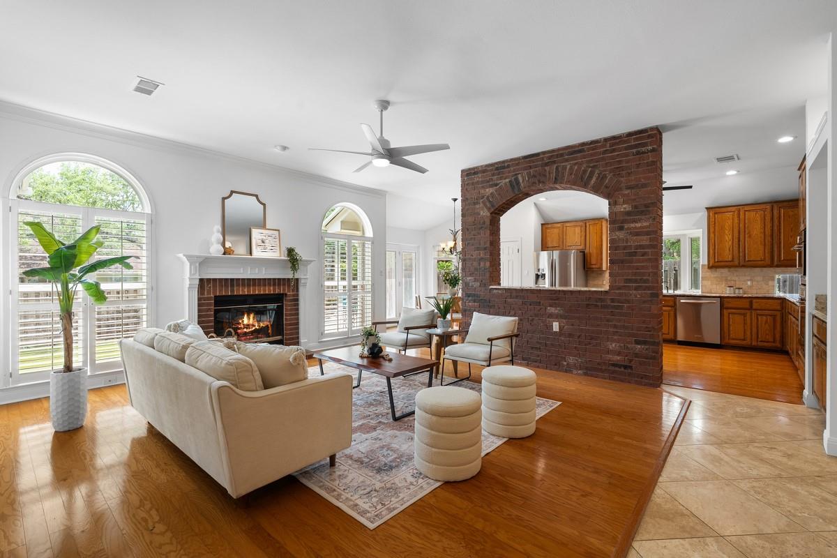 8813 Marybank Dr, Austin, TX 78750