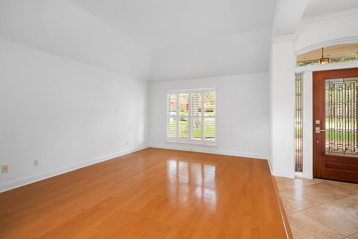 8813 Marybank Dr, Austin, TX 78750