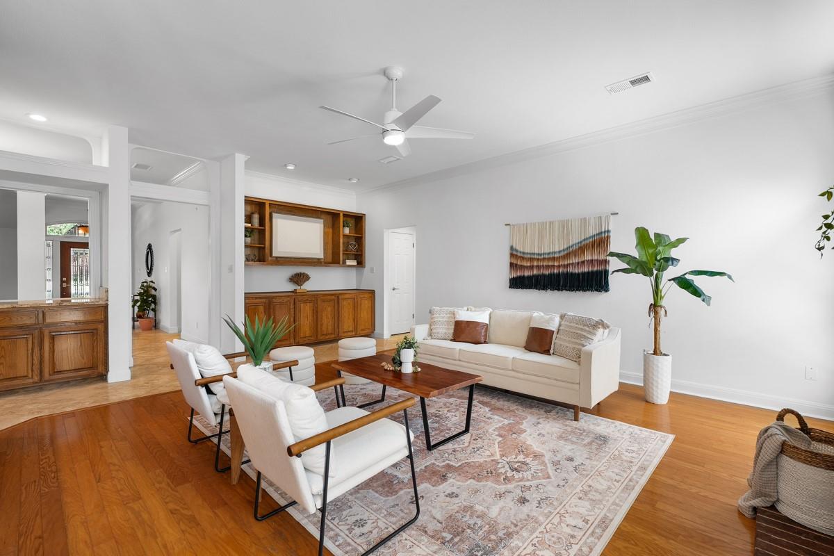 8813 Marybank Dr, Austin, TX 78750