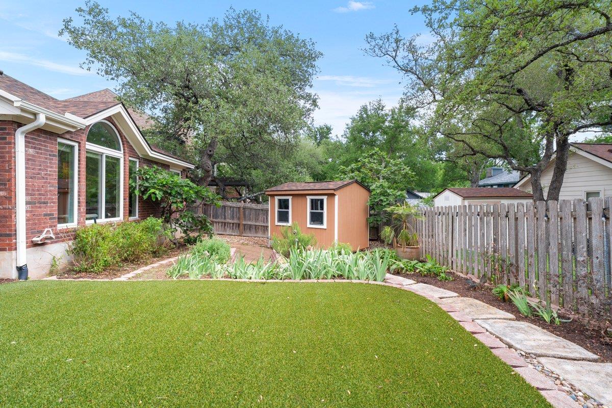 8813 Marybank Dr, Austin, TX 78750