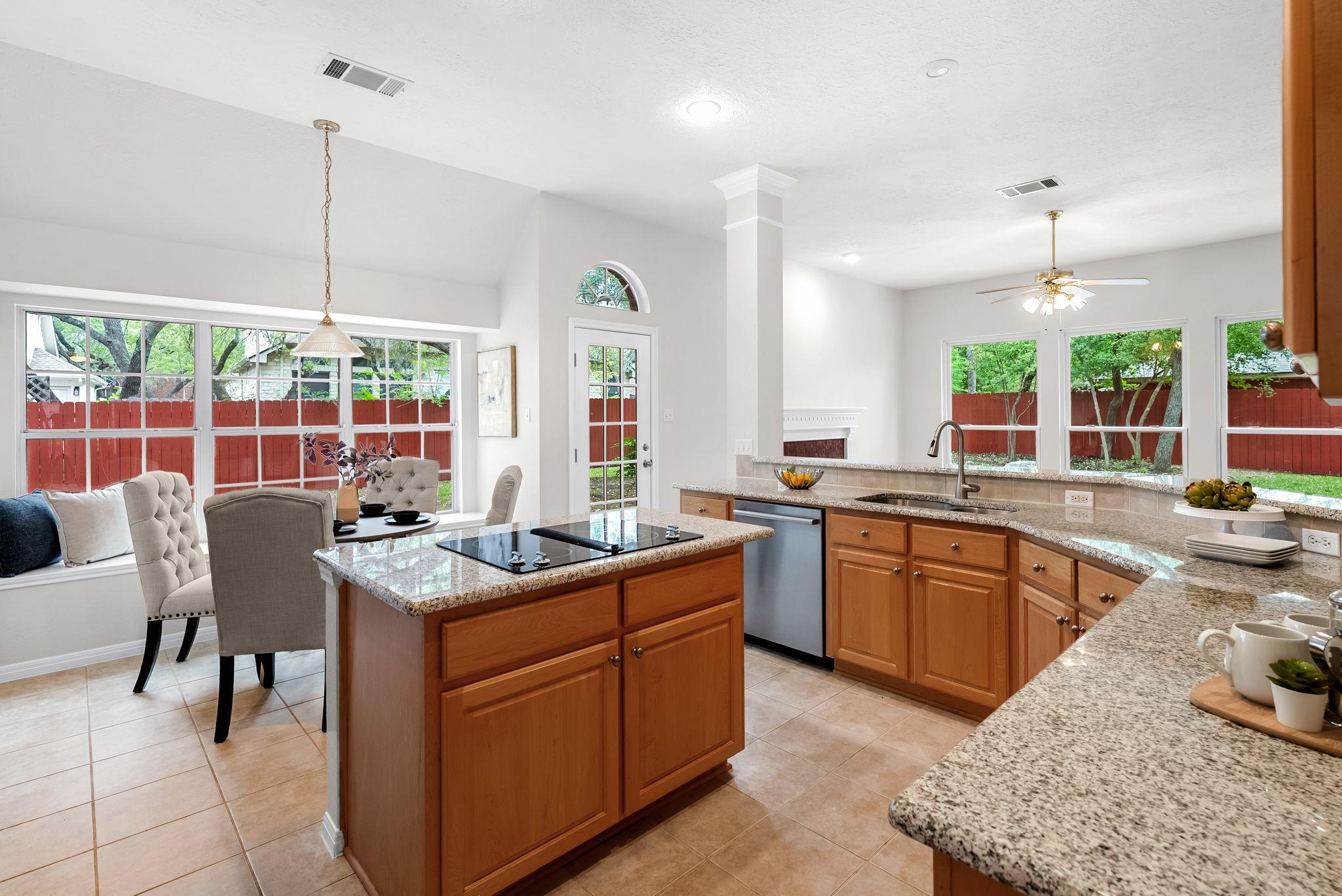 11560 Cedarcliffe Dr, Austin, TX 78750