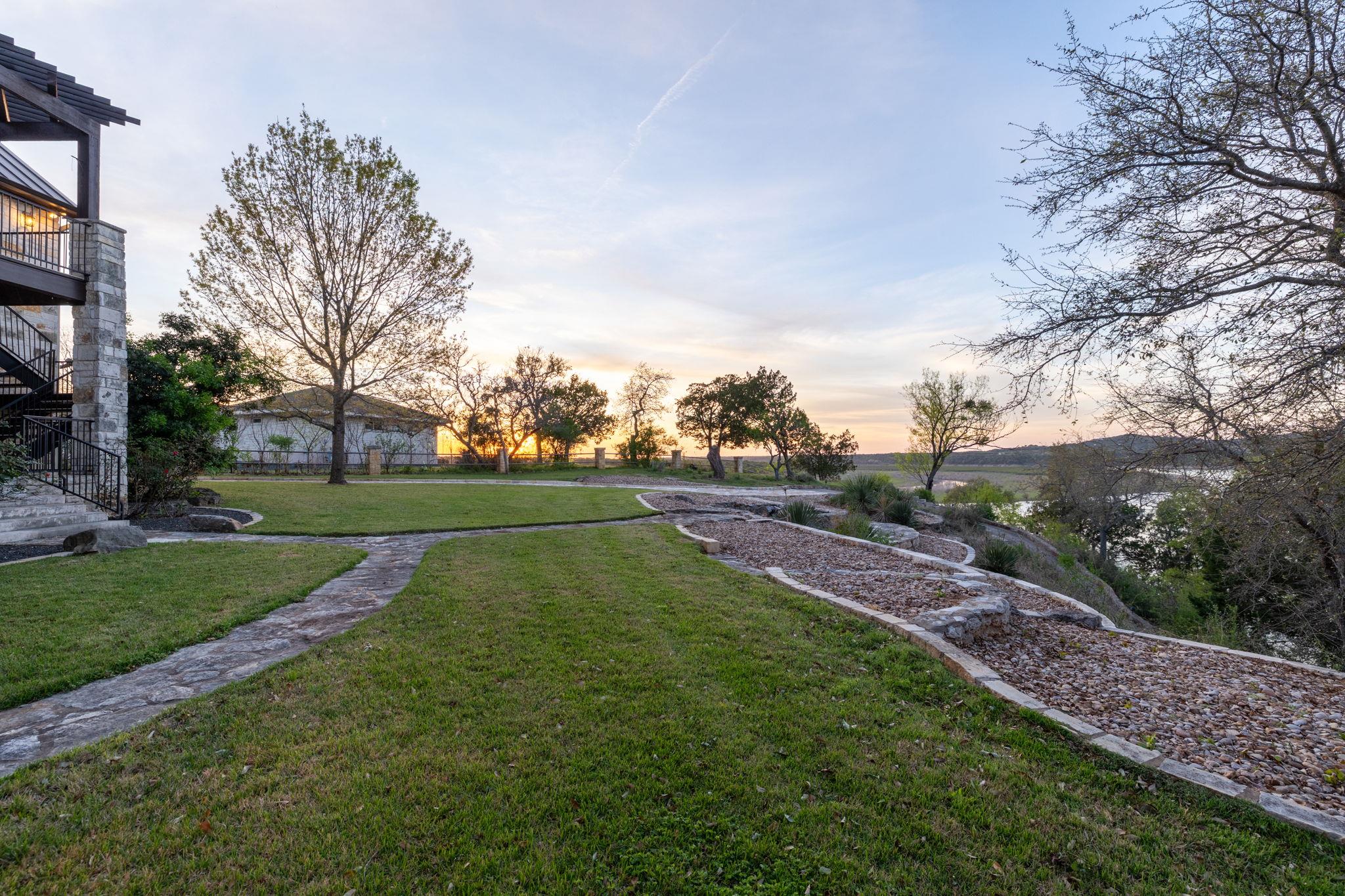 5010 Lookout Ridge Dr, Marble Falls, TX 78654