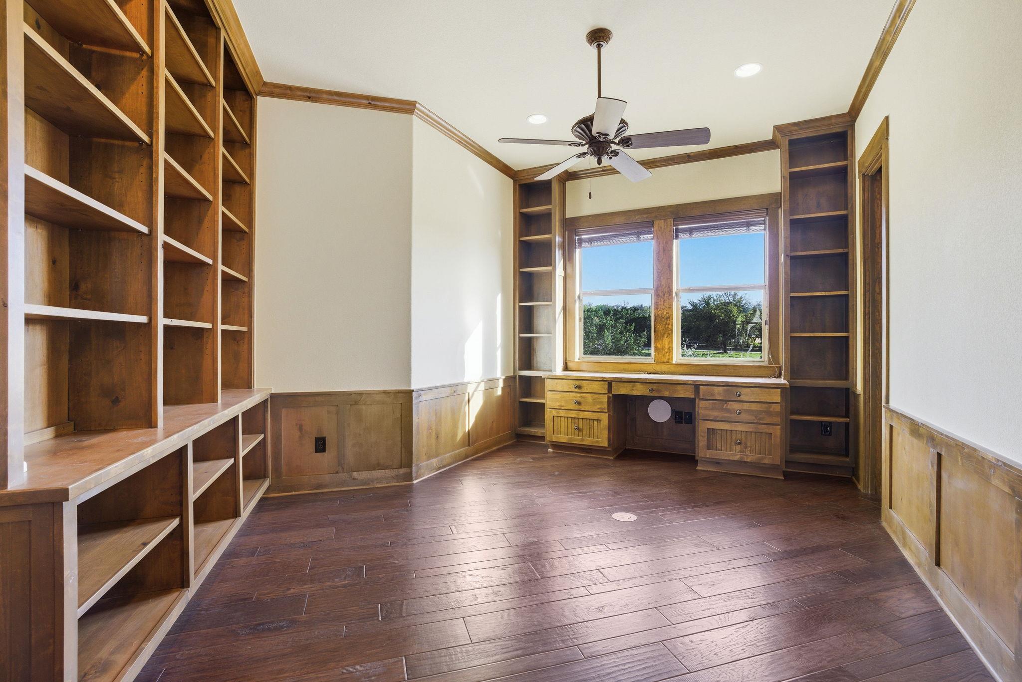 5010 Lookout Ridge Dr, Marble Falls, TX 78654