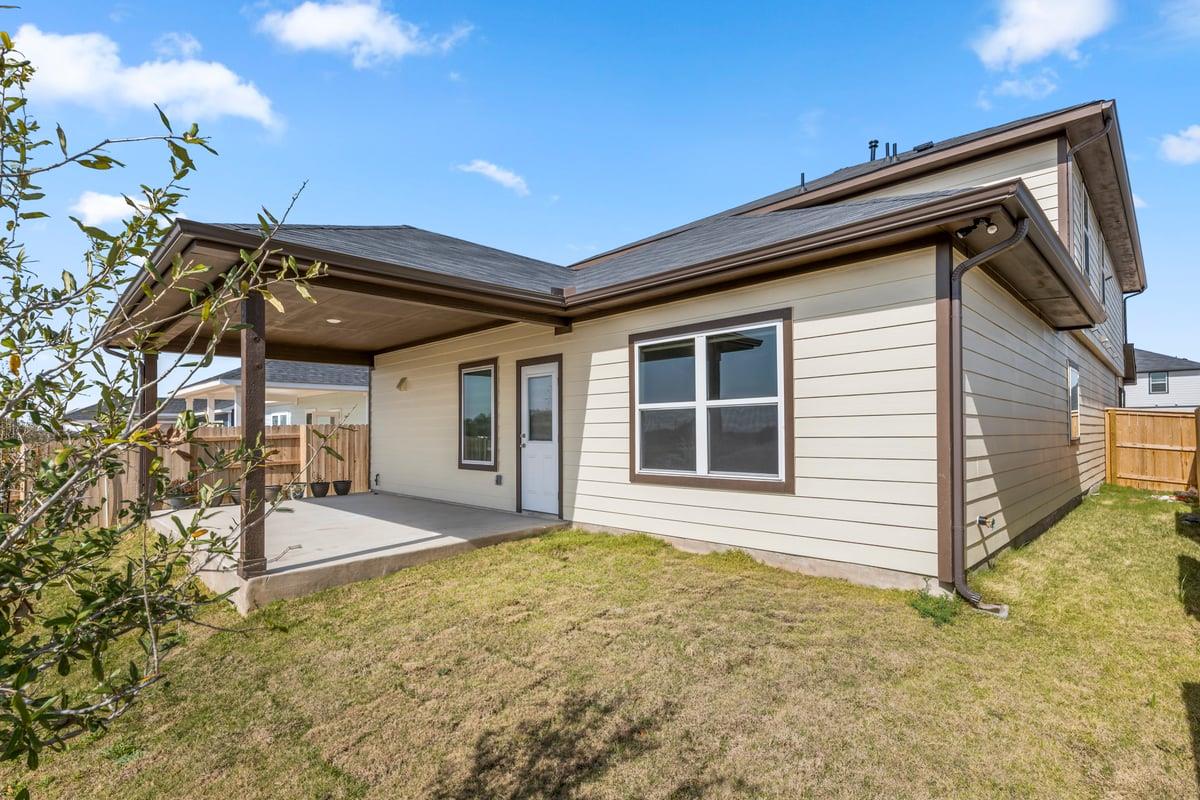 113 Copper Lily Dr, Liberty Hill, TX 78642